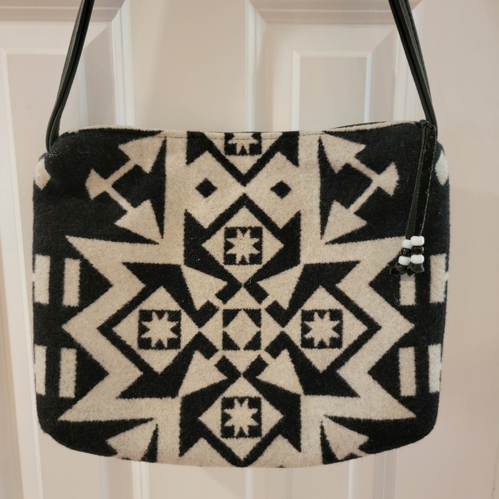 Timberline Ltd. Large Leather Crossbody Bag Genuine Pendleton Wool - Picture 5 of 12
